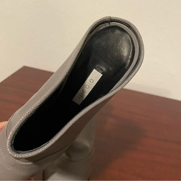 Gio Diev Leather High Heel Mule Pump - Picture 5 of 7